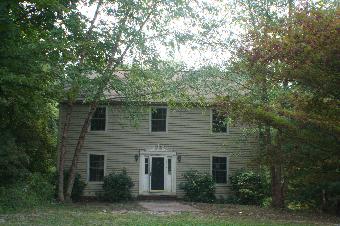 1439 Buckingham St, Watertown, CT 06795 