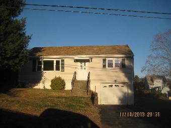 77 Geissler Dr, Shelton, CT 06484 