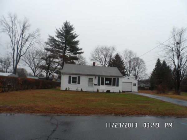 17 Laurel Road, Windsor Locks, CT 06096 