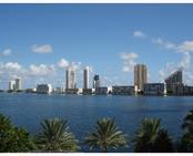 2800 ISLAND BL # 402, Aventura, FL 33160 