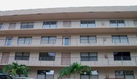10400 Nw 30 Court Unit 404, Sunrise, FL 33322 