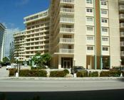 1817 S OCEAN DR # 318, Hallandale, FL 33009 