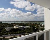 10275 COLLINS AV # 827, Bal Harbour, FL 33154 
