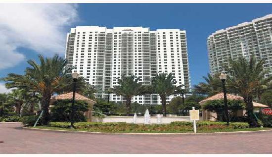 3802 NE 207th Street #401, Aventura, FL 33180 