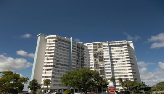 1301 Ne Miami Gardens Dr Ph 6, Miami, FL 33179 