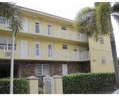 318 MAJORCA AV # 201, Coral Gables, FL 33134 