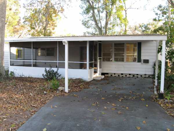 16 Coachlight Court, Daytona Beach, FL 32119 
