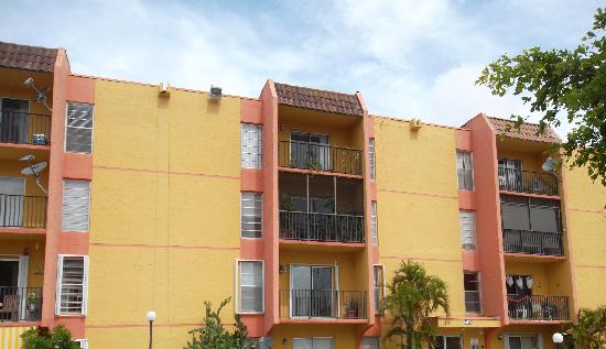 4721 NW 7th Street 308-12, Miami, FL 33126 
