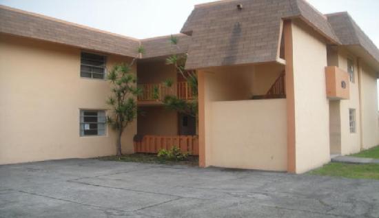 840 SW 129 Place Unit 105, Miami, FL 33184 