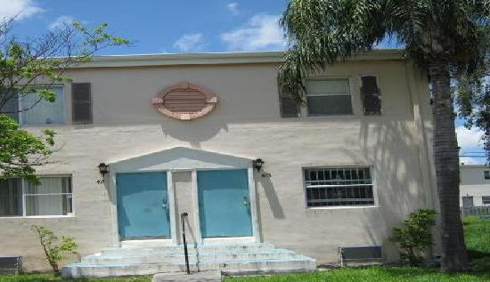 415 NW 84 Street #415, Miami, FL 33150 