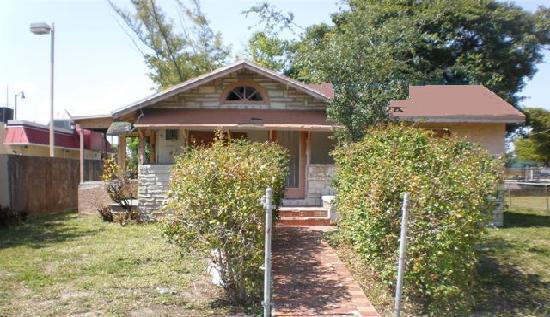 1185 Nw 61st St, Miami, FL 33127 