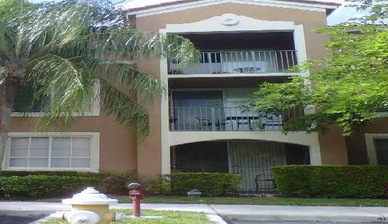 4828 North State Road 7 Unit 208, Coconut Creek, FL 33073 