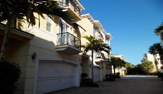 3633 Nw 5th Terrace, Boca Raton, FL 33431 