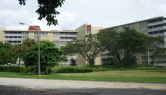 6921 Environ Boulevard Unit 8r, Lauderhill, FL 33319 