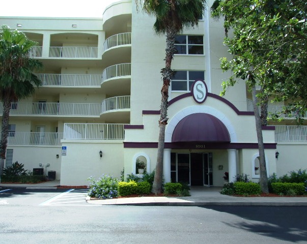 8931 Lake Dr,c302, Cape Canaveral, FL 32920 