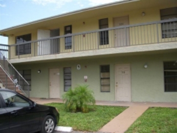 5065 Palm Hill Dr Unit 323, West Palm Beach, FL 33415 