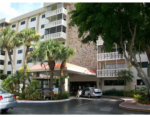 800 195th St,216, Miami, FL 33179 