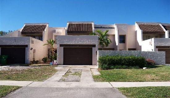 1637 NW 56th Terrace Unit 6, Lauderhill, FL 33313 