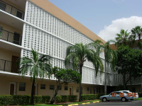 875 195 Street,313, Miami, FL 33179 
