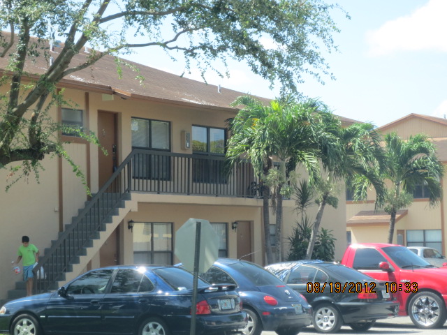 2725 64th Place,23-51, Hialeah, FL 33016 