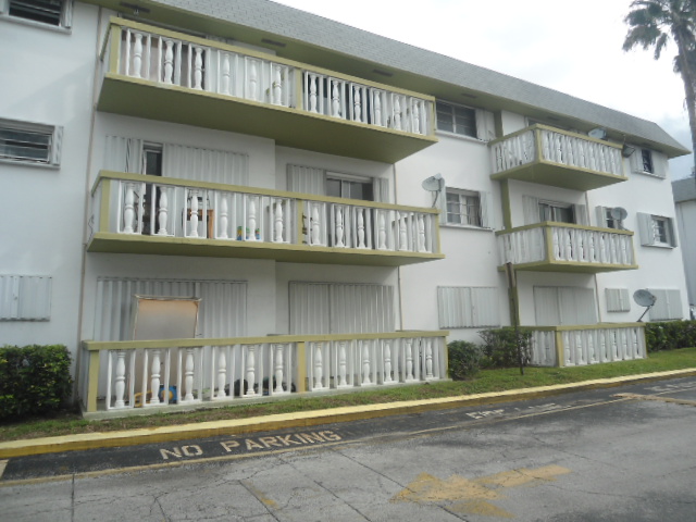 15201 6th Ave,c112, Miami, FL 33162 
