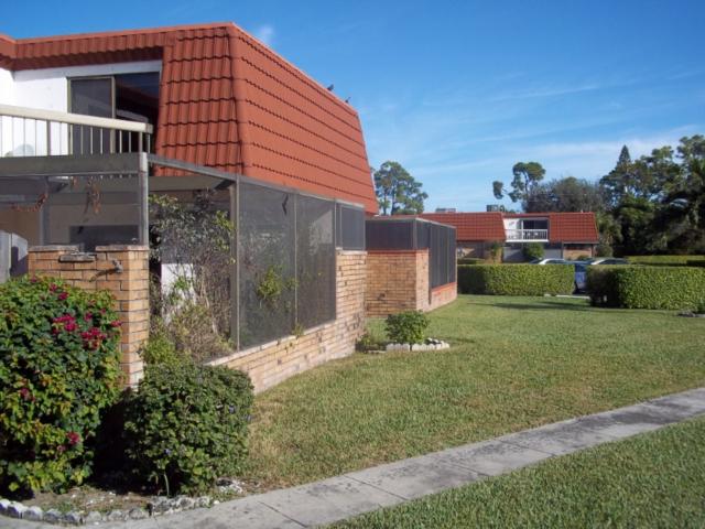 4536 Suburban Pines Dr, Lake Worth, FL 33463 
