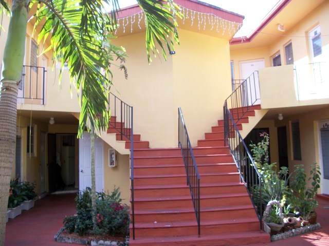 1711 Miami Gardens Dr,123, Miami, FL 33179 