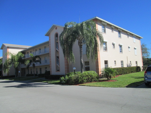 9600 Victoria Ln,c-101, Naples, FL 34109 