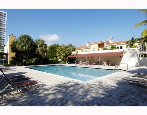 3009 NE 183 LN # 9, Aventura, Florida 33160 