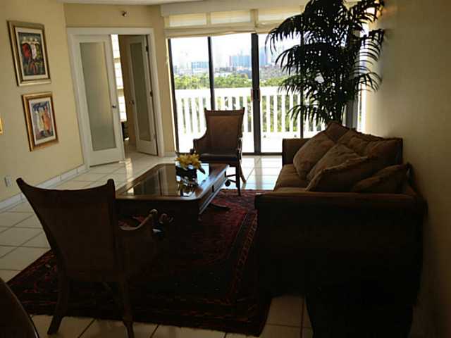 1000 ISLAND BL # 703, Aventura, Florida 33160 