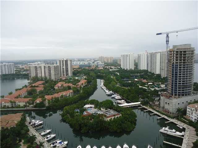 2000 ISLAND BL # 2909, Aventura, Florida 33160 