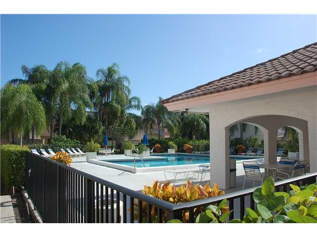 20904 LEEWARD CT # 221-2, Aventura, Florida 33180 