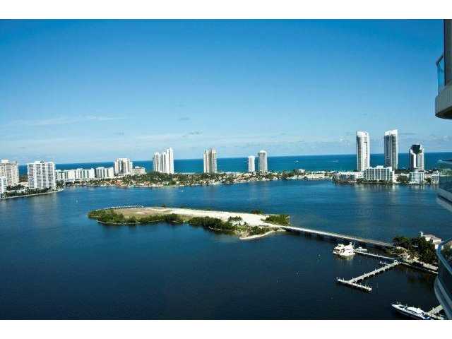 7000 ISLAND BL # 908, Aventura, Florida 33160 