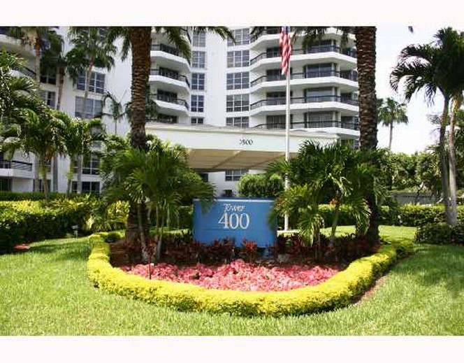 3500 MYSTIC POINTE DR # PH5, Aventura, Florida 33180 