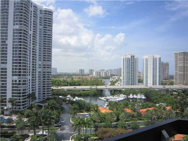 3600 Mystic Pointe Dr # 1010, Aventura, Florida 33180 