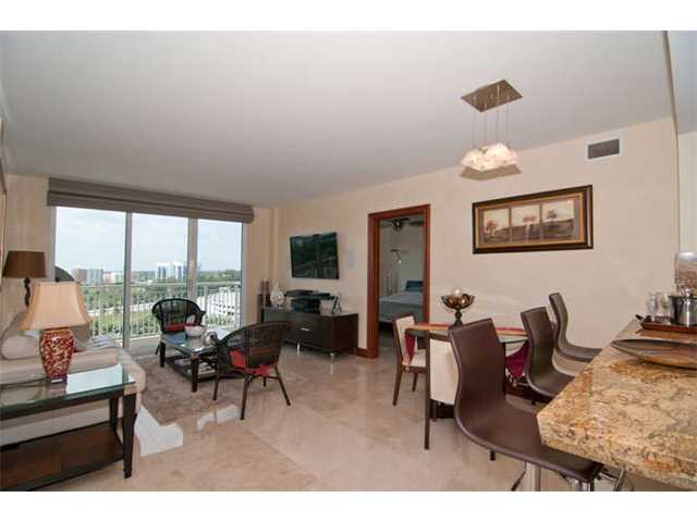 19501 W COUNTRY CLUB DR # 1105, Aventura, Florida 33180 