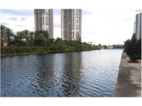 3701 N Country Club Dr # 202, Aventura, Florida 33180 
