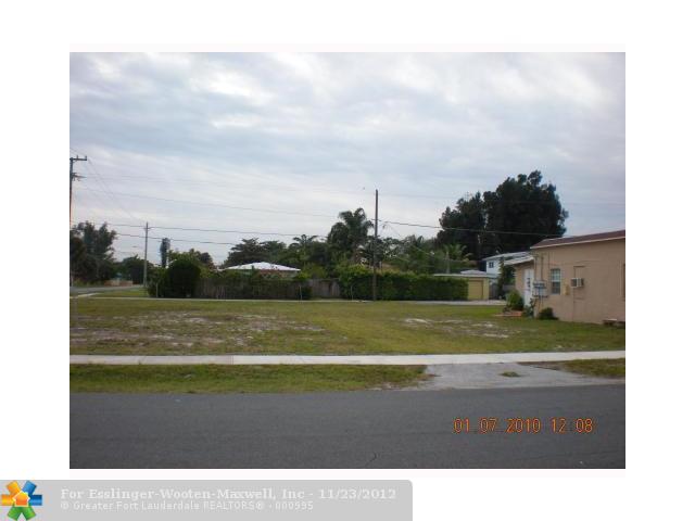 207 SW 11TH ST, Dania, Florida 33004 