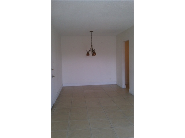 5221 GENEVA WY # 302, Doral, Florida 33166 