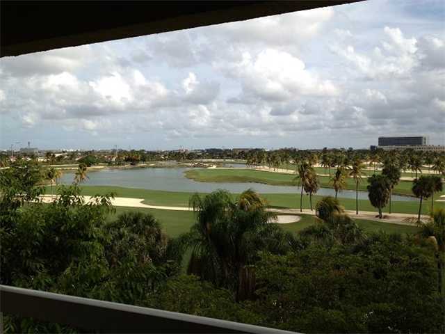 8290 Lake Dr # 511, Doral, Florida 33166 