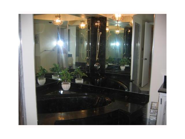 1912 S OCEAN DR # 1-3D, Hallandale, Florida 33009 