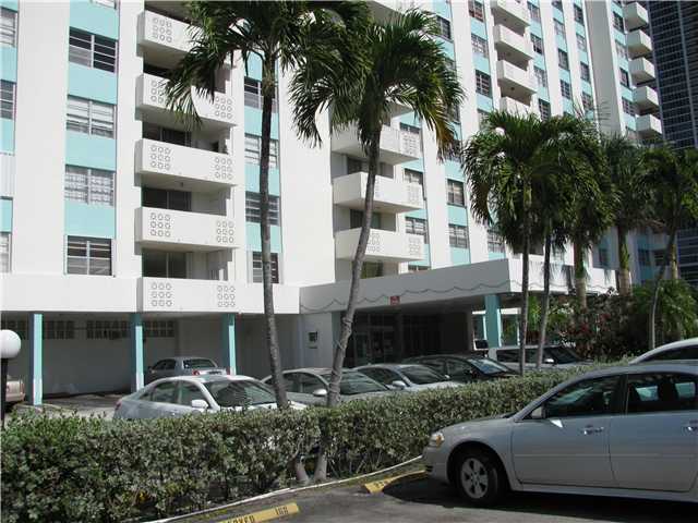 1833 S OCEAN DR # 1810, Hallandale, Florida 33009 