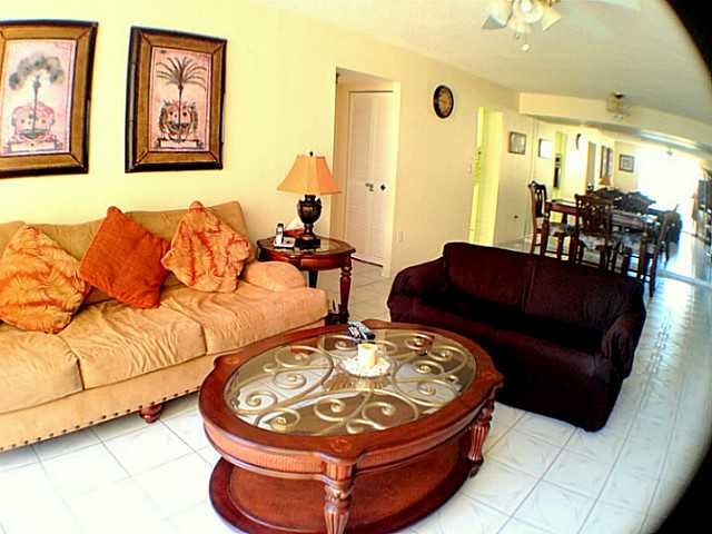 1833 S Ocean Dr # 904, Hallandale, Florida 33009 