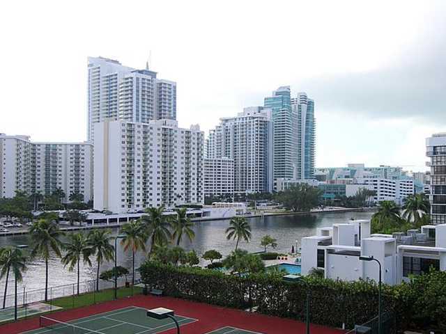 1000 Parkview Dr # 518, Hallandale, Florida 33009 