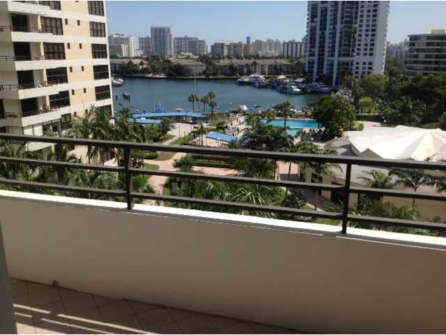 2500 Parkview Dr # 815, Hallandale, Florida 33009 