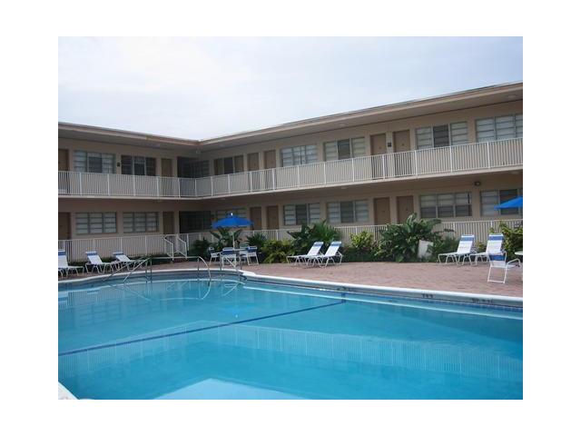 26 DIPLOMAT PW # 2322, Hallandale, Florida 33009 