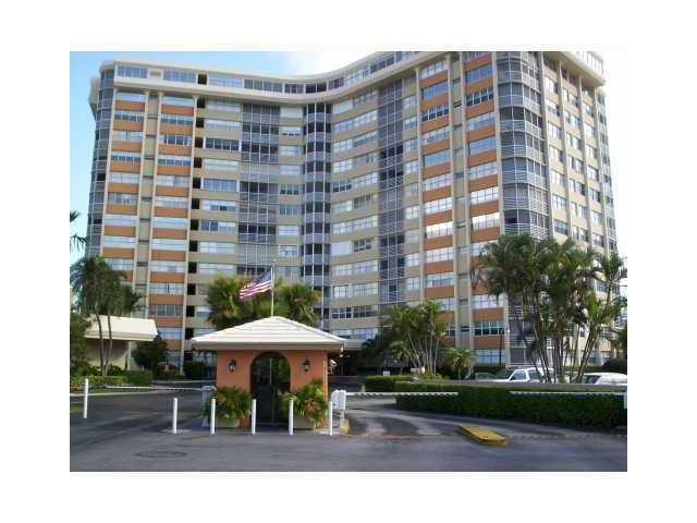 100 GOLDEN ISLES DR # 909, Hallandale, Florida 33009 
