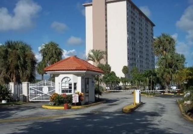 400 Kings Point Drive # 1409, Sunny Isles Beach, FL 33160 