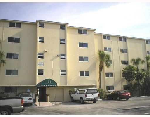 108 Paradise Harbour Blvd 106, N Palm Beach, FL 33408 