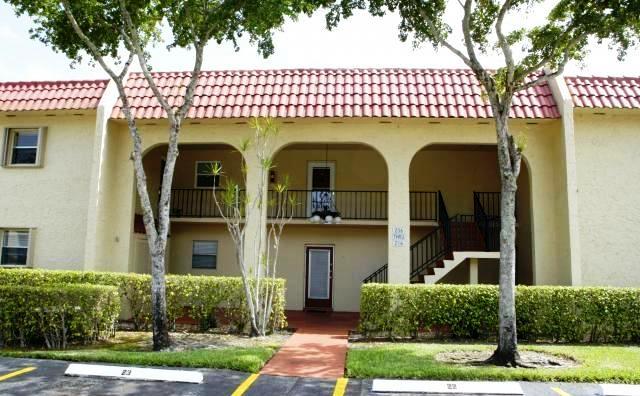 210 Lake Dora Drive Unit 210, West Palm Beach, FL 33411 